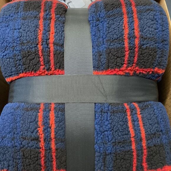 Birch Trails Holiday Prints Sherpa Throw, 50” X 60” - Picture 2 of 3